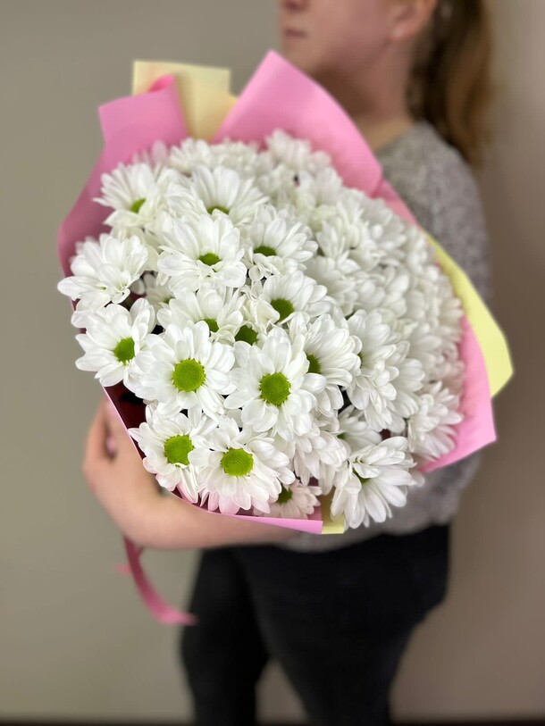 Моно букет 9 хризантем, артикул F1249117 - 7590 рублей, доставка по городу. Flawery - доставка цветов