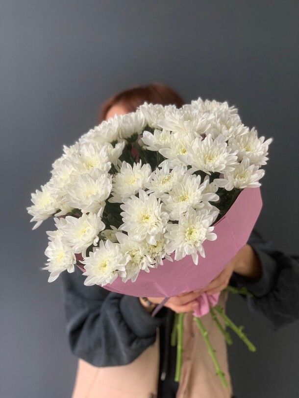 Кругляш из хризантем, артикул F1227260 - 3950 рублей, доставка по городу. Flawery - доставка цветов