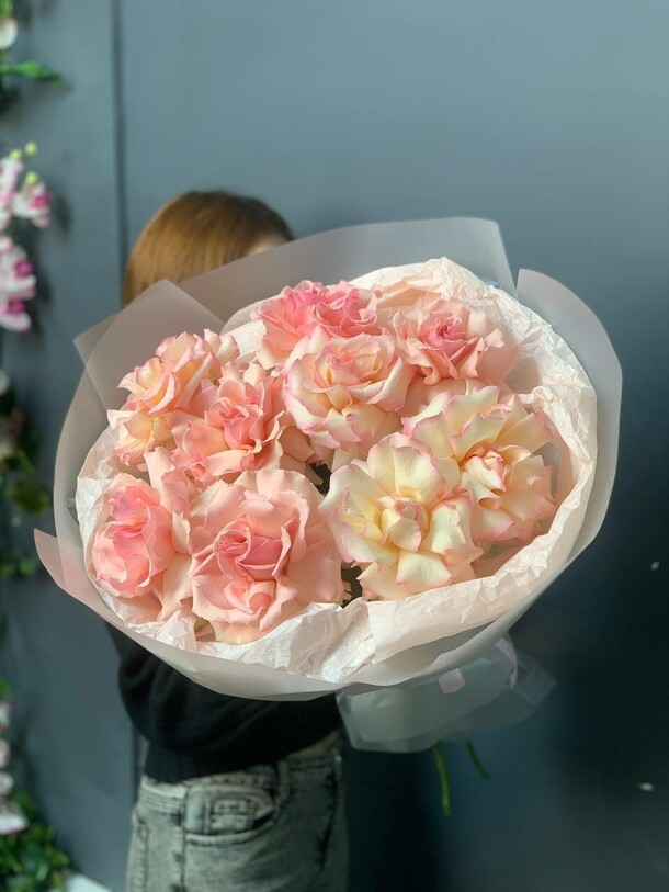 Розы для девушки, артикул F1345531 - 4750 рублей, доставка по городу. Flawery - доставка цветов