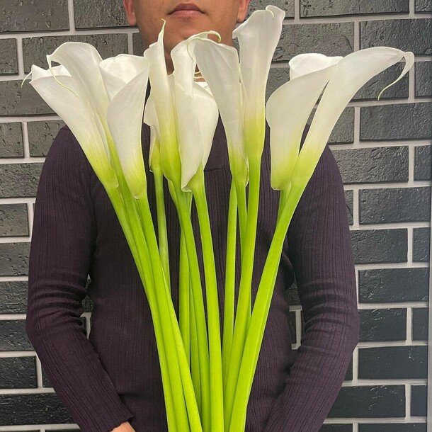 Букет из 15 калл, артикул F1373139 - 7750 рублей, доставка по городу. Flawery - доставка цветов