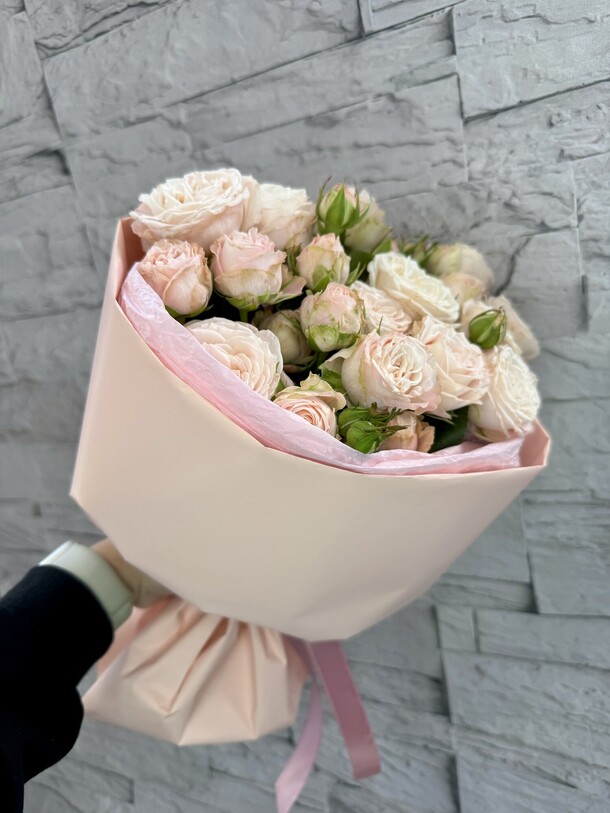 Нежные пионовидные розы, артикул F1407048 - 4350 рублей, доставка по городу. Flawery - доставка цветов