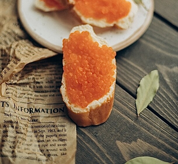 Мыло ручной работы «бутерброд с красной икрой», артикул F1309683 - 729 рублей, доставка по городу. Flawery - доставка цветов