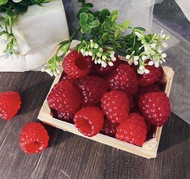 Мыло ручной работы «малина в ящичке», артикул F1335170 - 850 рублей, доставка по городу. Flawery - доставка цветов