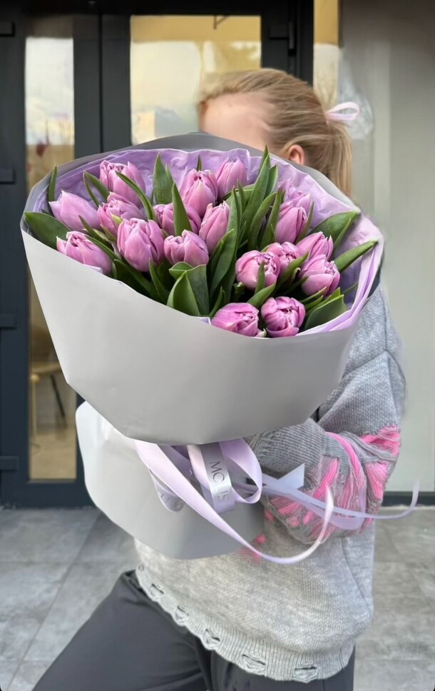 Тюльпаны пионовидные 19 штук, артикул F1386499 - 5609 рублей, доставка по городу. Flawery - доставка цветов