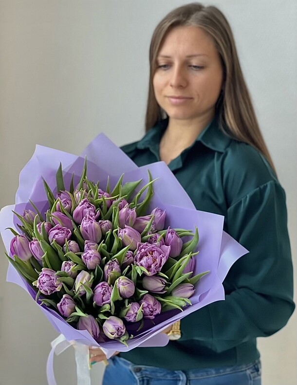 Тюльпаны пионовидные 37 штук, артикул F1386503 - 10989 рублей, доставка по городу. Flawery - доставка цветов