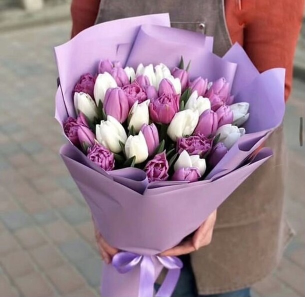 Тюльпаны 35 штук, артикул F1386564 - 10339 рублей, доставка по городу. Flawery - доставка цветов