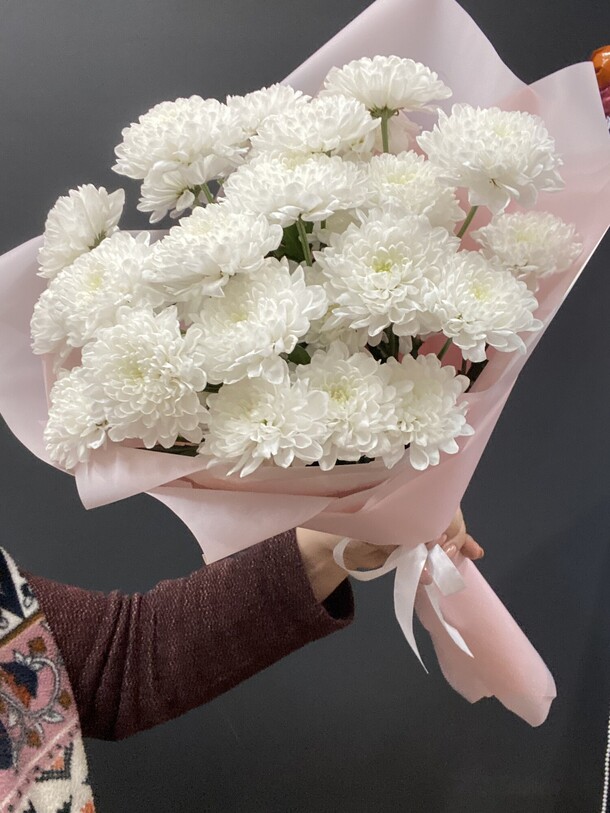 Букет нежных хризантем #28, артикул F1266694 - 3250 рублей, доставка по городу. Flawery - доставка цветов