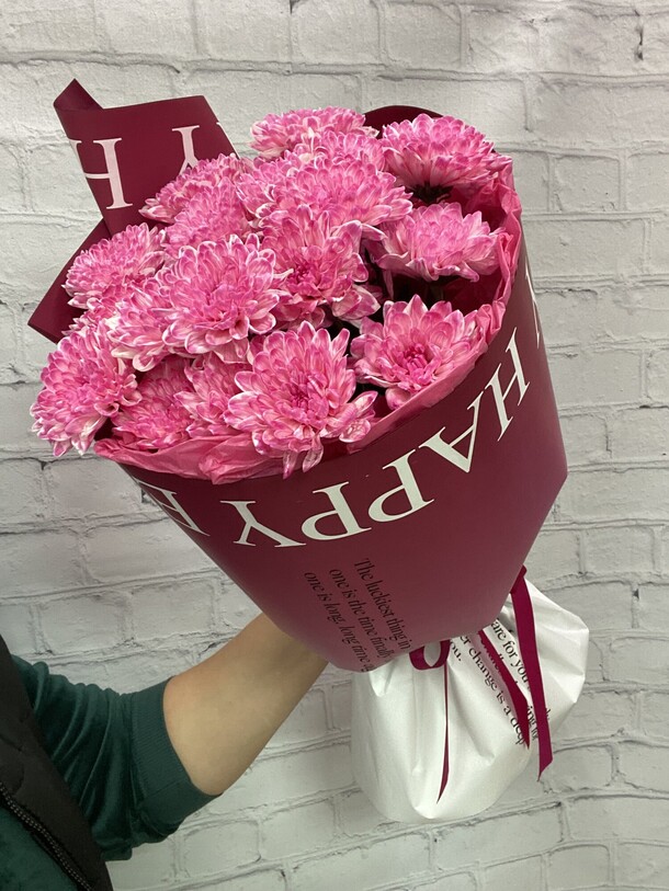 Букеты из 5 ярких хризантем, артикул F1322563 - 3590 рублей, доставка по городу. Flawery - доставка цветов