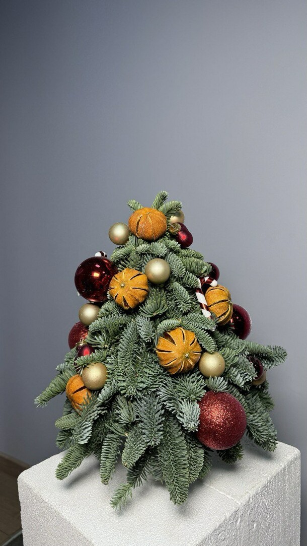 Елочка из нобилиса, артикул F1361105 - 3490 рублей, доставка по городу. Flawery - доставка цветов