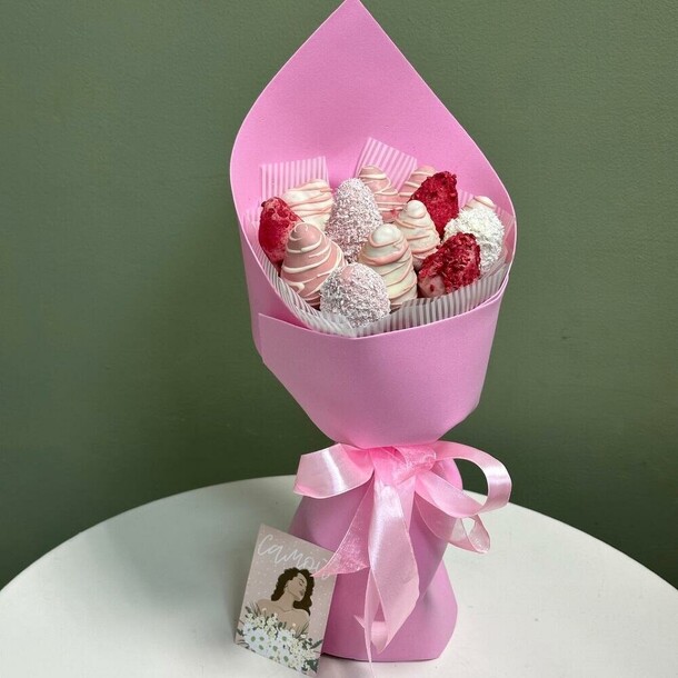 Клубника в шоколаде 400 гр "сласть, артикул F1518603 - 2800 рублей, доставка по городу. Flawery - доставка цветов