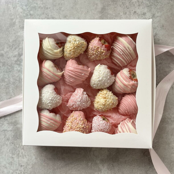 Клубника в шоколаде 16 штук, артикул F1528057 - 5300 рублей, доставка по городу. Flawery - доставка цветов