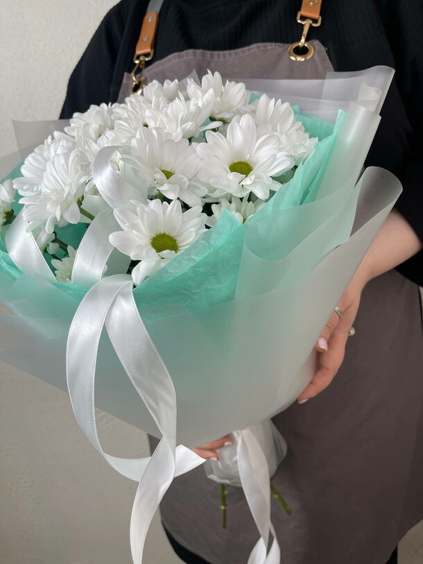 Букет кустовых хризантем "my love", артикул F1300807 - 2900 рублей, доставка по городу. Flawery - доставка цветов