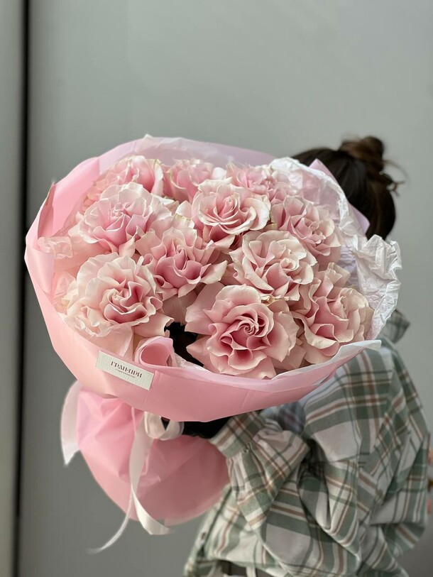 Букет французских роз «пастила», артикул F1511068 - 7250 рублей, доставка по городу. Flawery - доставка цветов