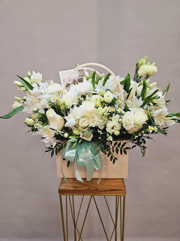 Композиция, артикул F1283030 - 2935 рублей, доставка по городу. Flawery - доставка цветов