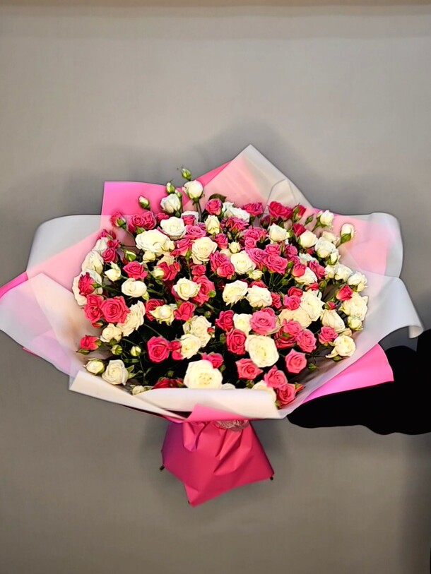 Роза кустовая, артикул F1284015 - 14091 рублей, доставка по городу. Flawery - доставка цветов