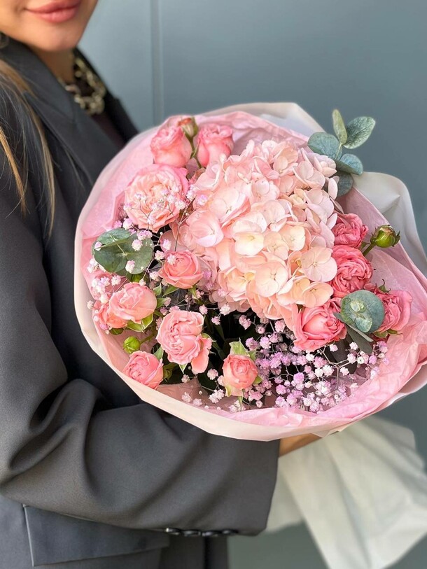 Букет "розовые чувства", артикул F1446549 - 2741 рублей, доставка по городу. Flawery - доставка цветов