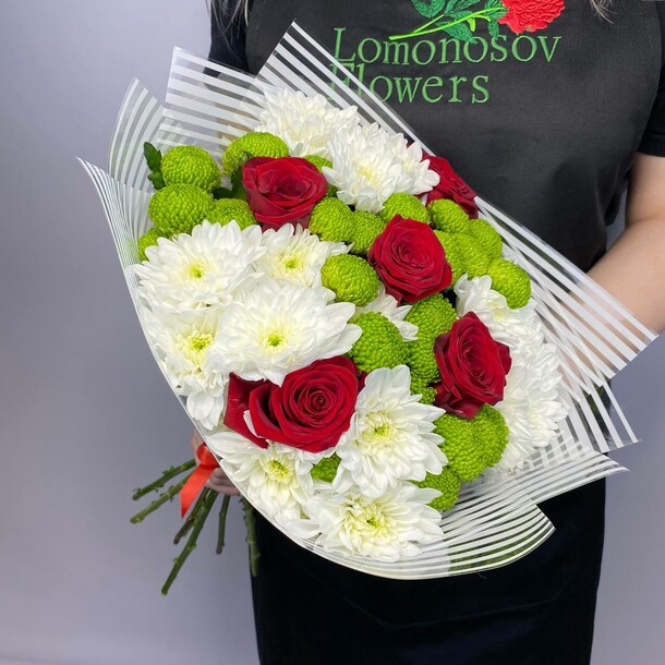 Букет из хризантем и роз, артикул F1277111 - 3691 рублей, доставка по городу. Flawery - доставка цветов