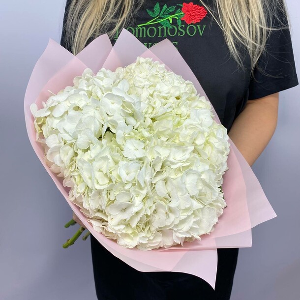 Букет из белых гортензий, артикул F1320978 - 4200 рублей, доставка по городу. Flawery - доставка цветов