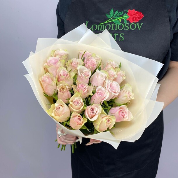 Букет из 25 роз кения, артикул F1386936 - 4800 рублей, доставка по городу. Flawery - доставка цветов