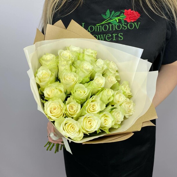 25 белых роз кения, артикул F1387029 - 4800 рублей, доставка по городу. Flawery - доставка цветов
