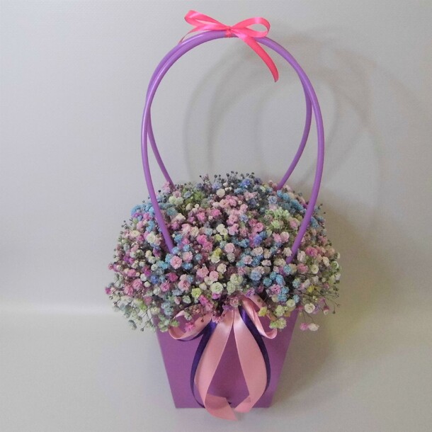 Радужная гипсофила в сумочке 22х22, артикул F1077833 - 3000 рублей, доставка по городу. Flawery - доставка цветов