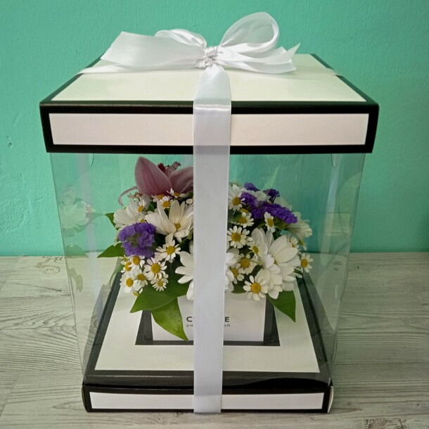 Орхидея в коробке счастье рядом с тобой, артикул F1118733 - 4050 рублей, доставка по городу. Flawery - доставка цветов