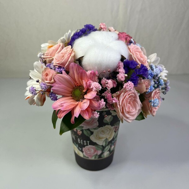 Стаканчик с розой и хризантемой, артикул F1196781 - 1500 рублей, доставка по городу. Flawery - доставка цветов