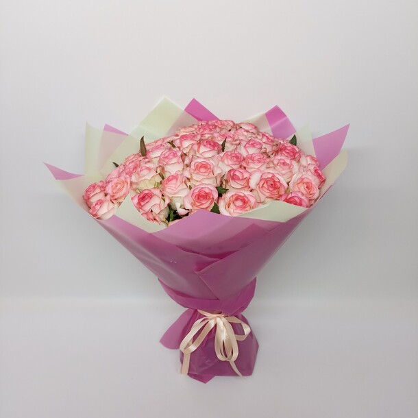 Букет 51 роза джумилия 2.0, артикул F1306100 - 19200 рублей, доставка по городу. Flawery - доставка цветов