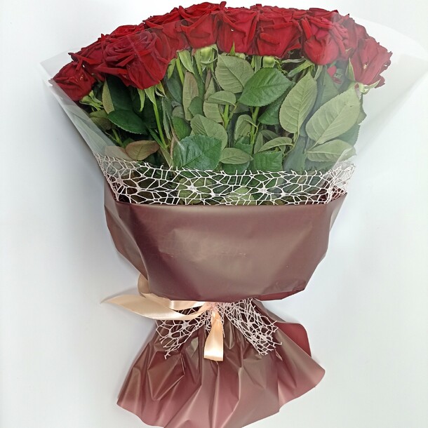 Букет 51 роза ред наоми, артикул F1306102 - 19200 рублей, доставка по городу. Flawery - доставка цветов