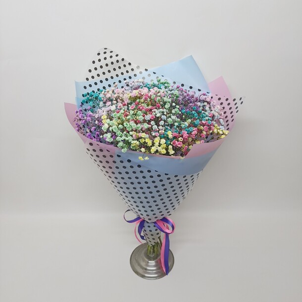 Воздушный букет разноцветных гипсофил в авторской упаковке из корейской пленки, артикул F1434553 - 3000 рублей, доставка по городу. Flawery - доставка цветов