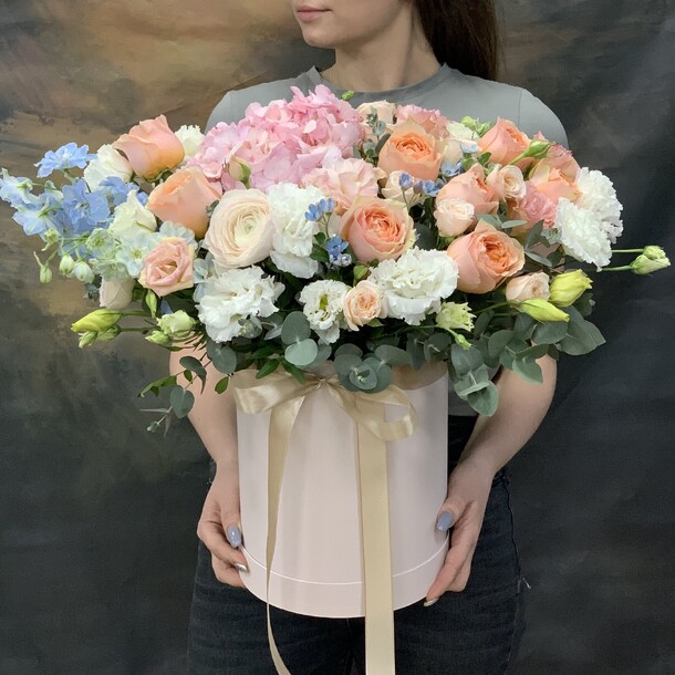 Нежная роскошь, артикул F104737 - 12800 рублей, доставка по городу. Flawery - доставка цветов