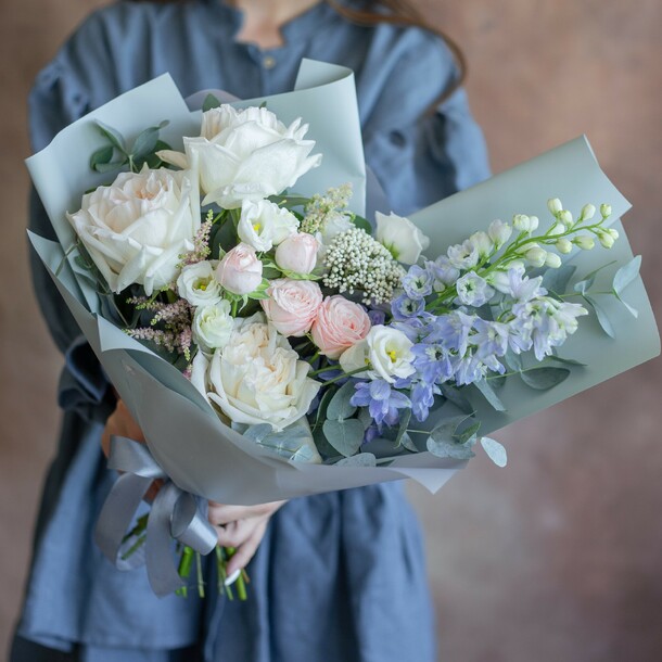 Вечернее украшение, артикул F1067012 - 7170 рублей, доставка по городу. Flawery - доставка цветов