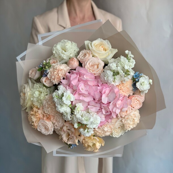 Пронзительный взгляд s, артикул F1193091 - 9750 рублей, доставка по городу. Flawery - доставка цветов