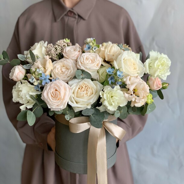 Серебряный век, артикул F1221589 - 9970 рублей, доставка по городу. Flawery - доставка цветов