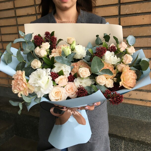 Таинственная незнакомка, артикул F64123 - 10050 рублей, доставка по городу. Flawery - доставка цветов