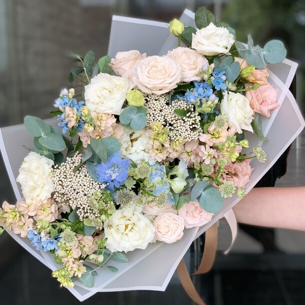 Очаровательная кокетка, артикул F86799 - 11200 рублей, доставка по городу. Flawery - доставка цветов