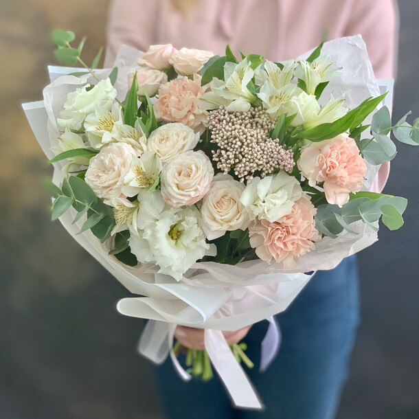 Нежная палитра, артикул F96395 - 6250 рублей, доставка по городу. Flawery - доставка цветов