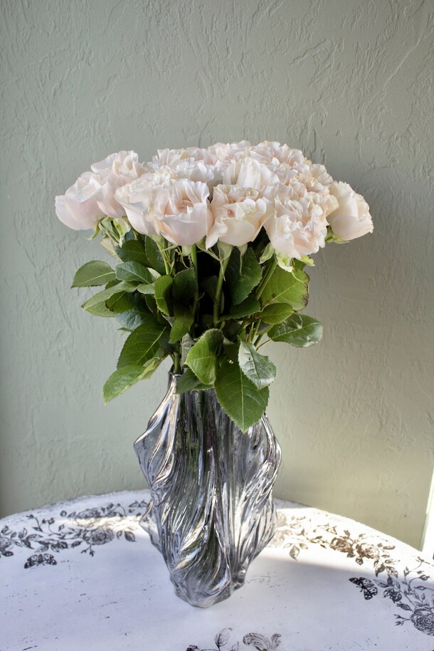 Ваза волна, артикул F1267838 - 4550 рублей, доставка по городу. Flawery - доставка цветов