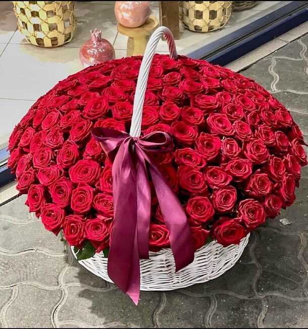 201 роза корзина, артикул F1087016 - 77052 рублей, доставка по городу. Flawery - доставка цветов