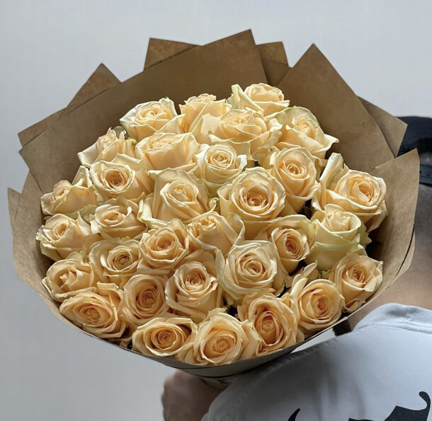 Avalanj роза 35 шт, артикул F1142696 - 13450 рублей, доставка по городу. Flawery - доставка цветов