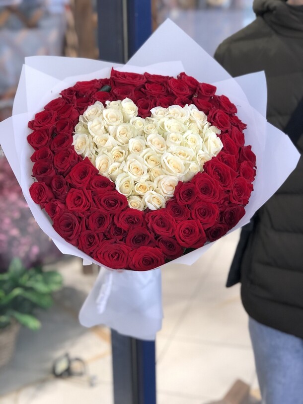 125 роза сердца ❤️, артикул F1143446 - 65000 рублей, доставка по городу. Flawery - доставка цветов