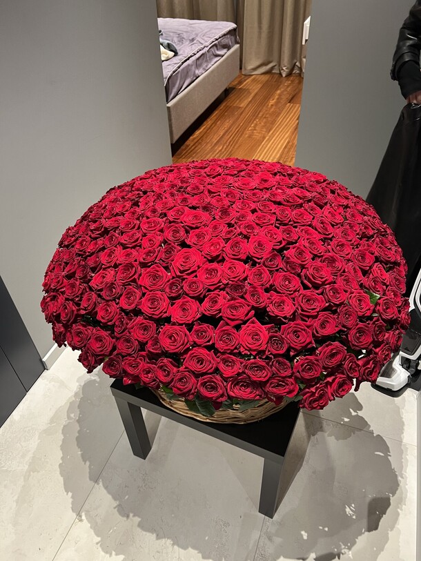 Цветы в корзине 501 роза, артикул F1144992 - 210900 рублей, доставка по городу. Flawery - доставка цветов