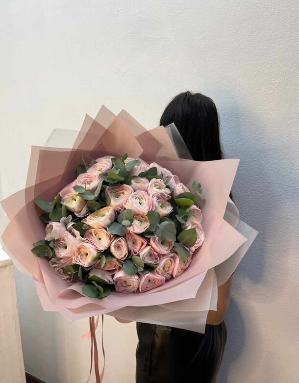 Ранункулюсы 😍, артикул F1163637 - 56035 рублей, доставка по городу. Flawery - доставка цветов