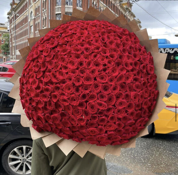 301 роза букет, артикул F1219660 - 147475 рублей, доставка по городу. Flawery - доставка цветов