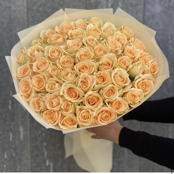 51 роза, артикул F1219675 - 21098 рублей, доставка по городу. Flawery - доставка цветов