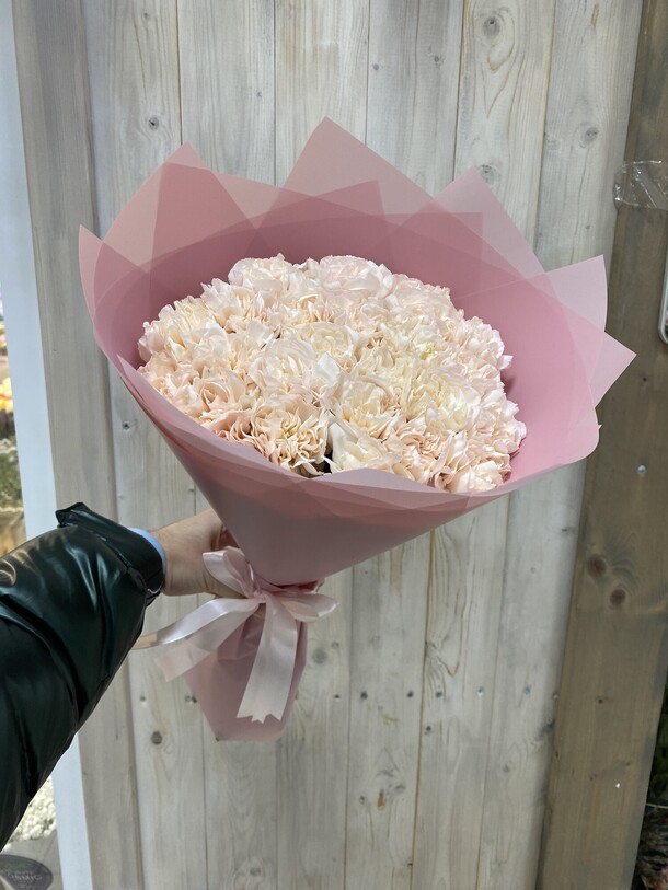 Букет диантусы гвоздики, артикул F1219743 - 9500 рублей, доставка по городу. Flawery - доставка цветов