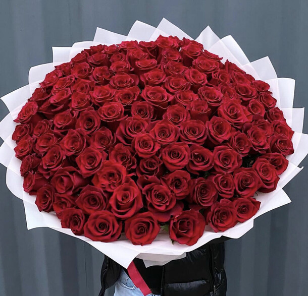 101 роза эквадор, артикул F1224620 - 71812 рублей, доставка по городу. Flawery - доставка цветов