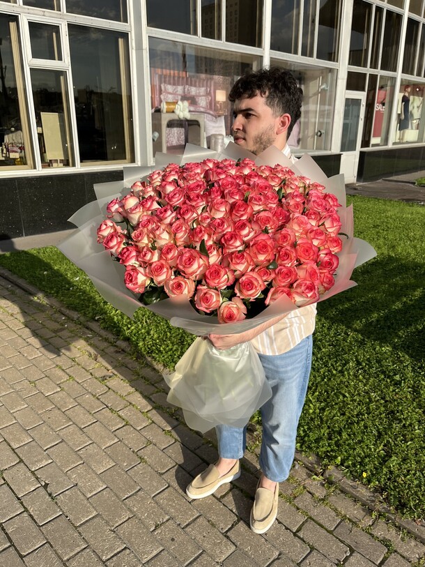 101 роза джумилия 70 см 💕, артикул F1304739 - 39890 рублей, доставка по городу. Flawery - доставка цветов