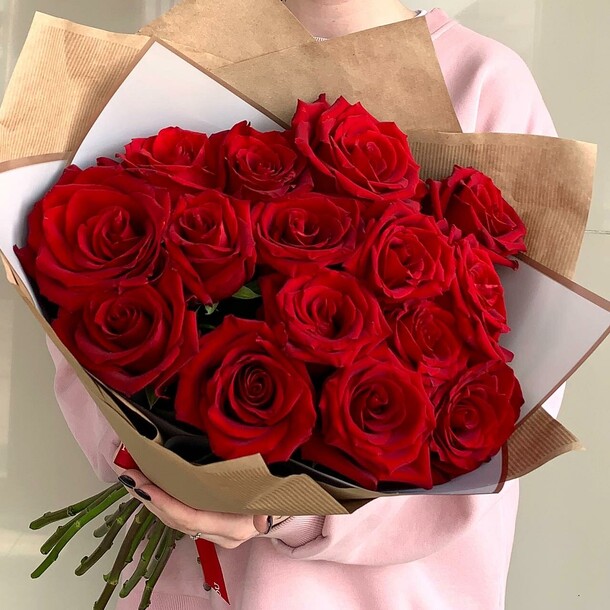 Премиум букет из красных роз, артикул F1258926 - 8950 рублей, доставка по городу. Flawery - доставка цветов