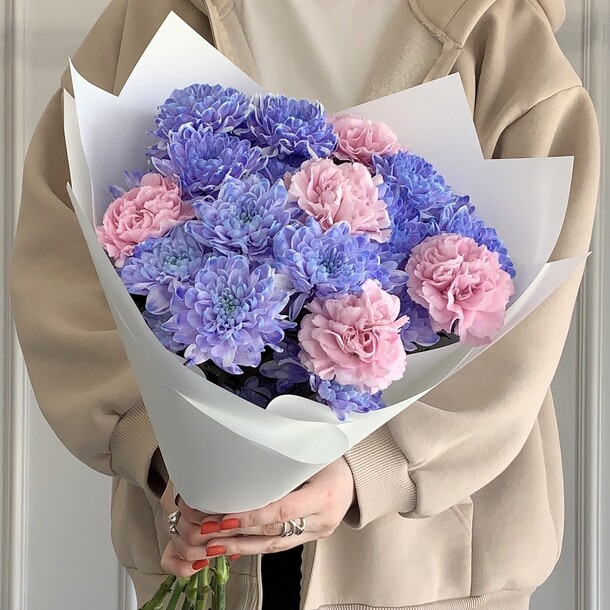 Букет «моя вселенная» / хризантема диантусы, артикул F1269395 - 2950 рублей, доставка по городу. Flawery - доставка цветов